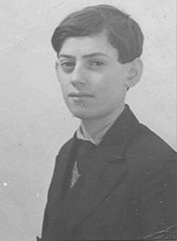 Семейные архивы холокоста: сын добровольно отправился с отцом в лагерь смерти -5 фото-